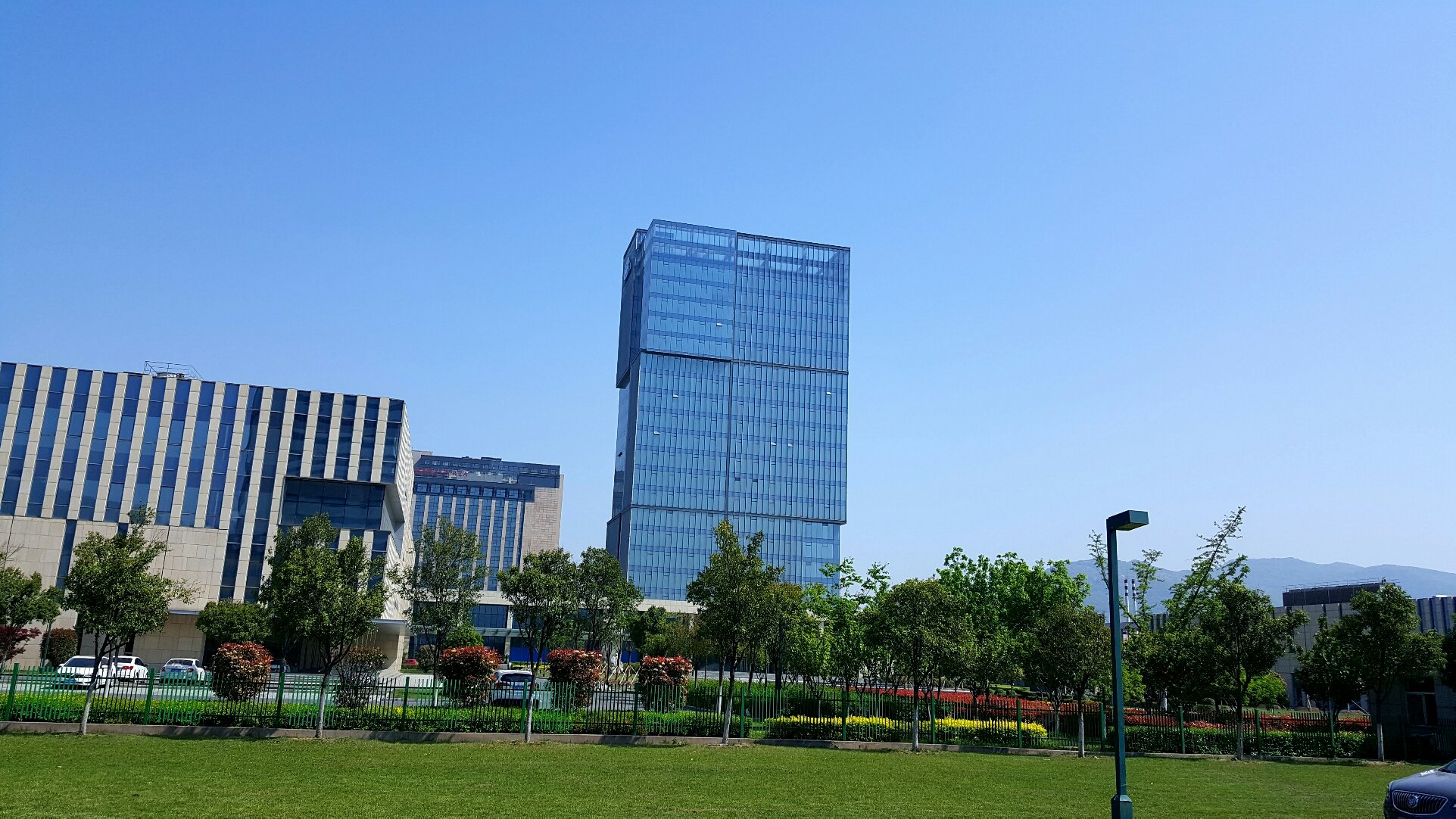 連云港市第一人民醫(yī)院開發(fā)區(qū)院區(qū),招聘護(hù)理人員30名(專科起報)